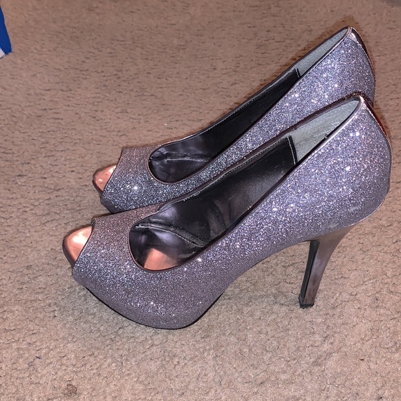 Purple Glitter/ Silver Heels - Picture 3 of 3